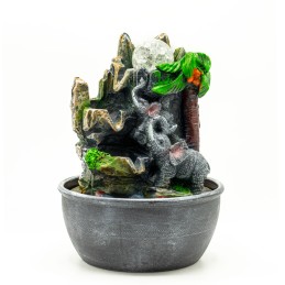 Fuente de agua de interior...